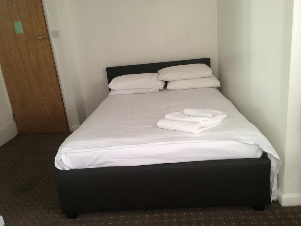Hotel Lindal Harrow Esterno foto