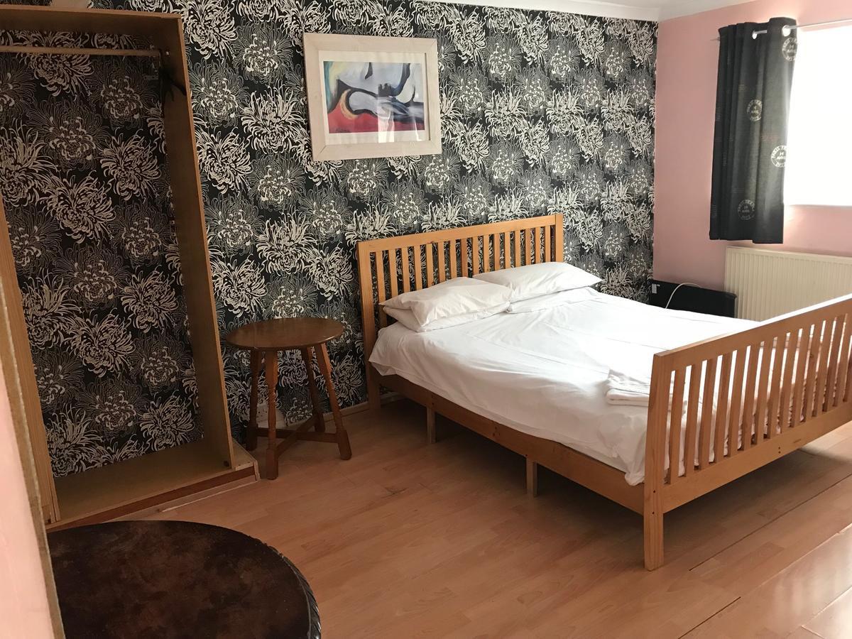 Hotel Lindal Harrow Esterno foto