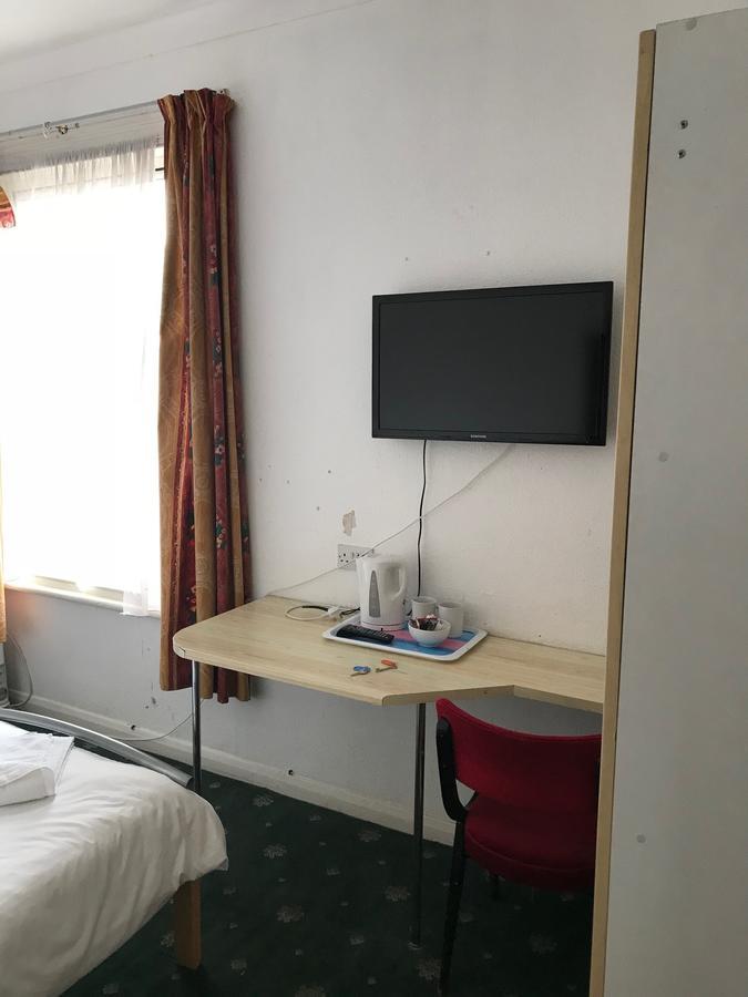 Hotel Lindal Harrow Esterno foto