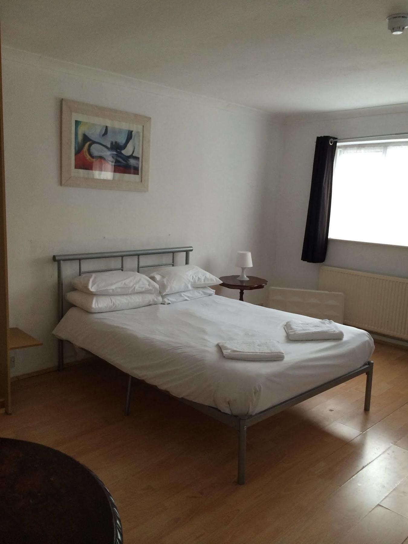 Hotel Lindal Harrow Esterno foto